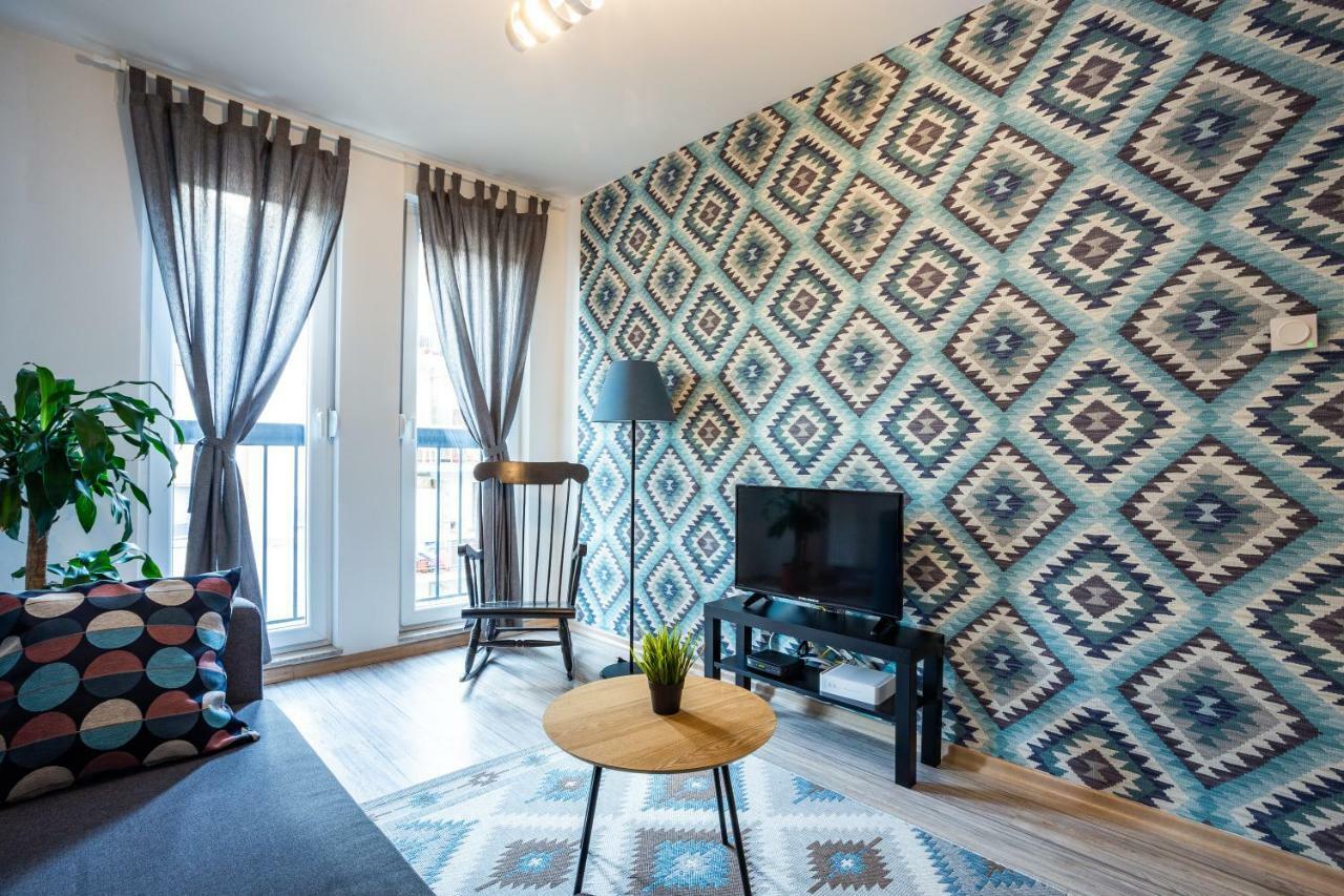 Apartmán Modern Naive Downtown With Free Private Garage-Fast Wi-Fi Novi Sad Exteriér fotografie